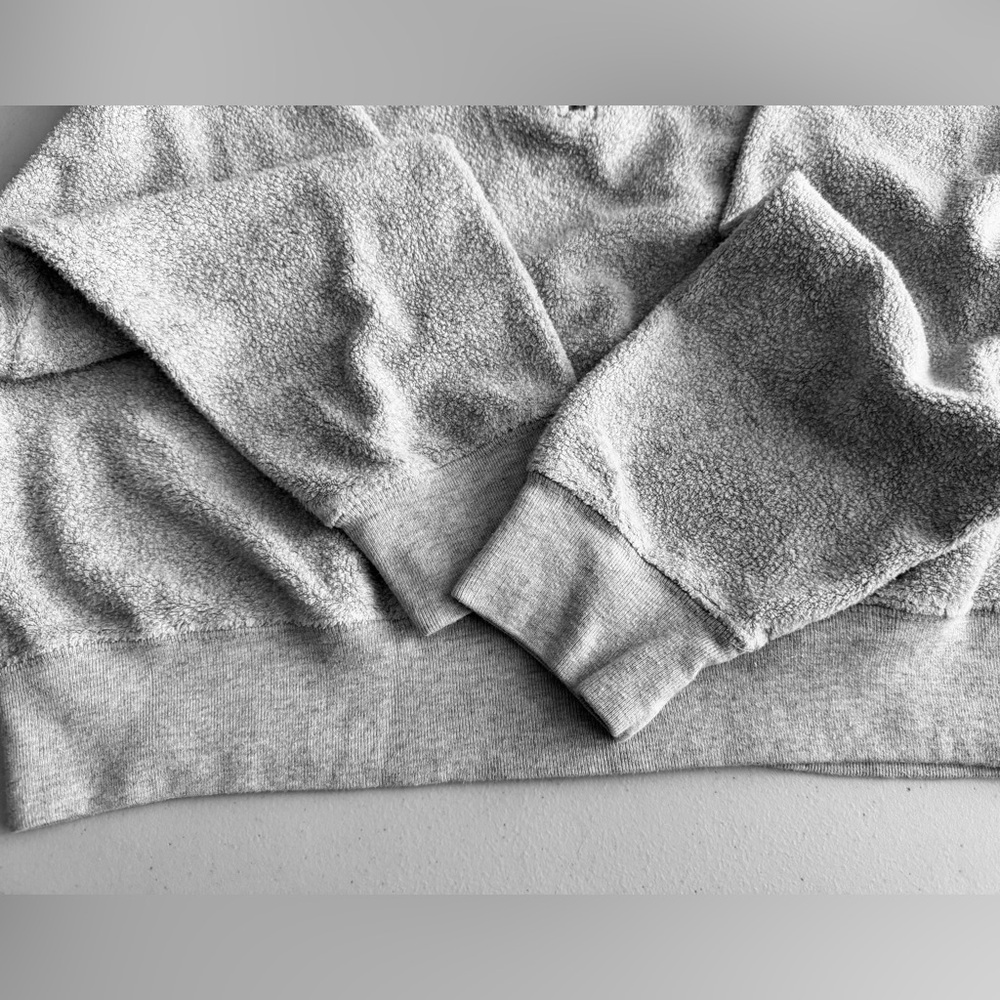🩶🏃🏻‍♀️🧘🏻‍♀️GAP ATHLETIC Gray Fleece Zip Sweatshirt Top - Picture 4 of 6